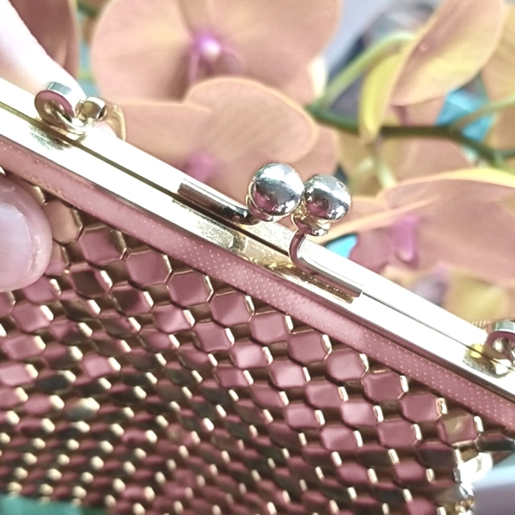 Glitzy ART Lumured Gold Mesh Germany Clam Shell Fancy Special Bag Purse 5" sq - Picture 9 of 13